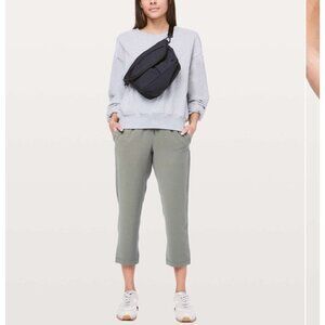 Lululemon On The Fly crop 23”, Gray Sage, Size 4